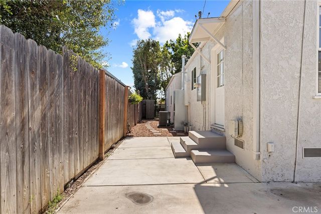 5960 Pepperwood Avenue, Lakewood, CA 90712