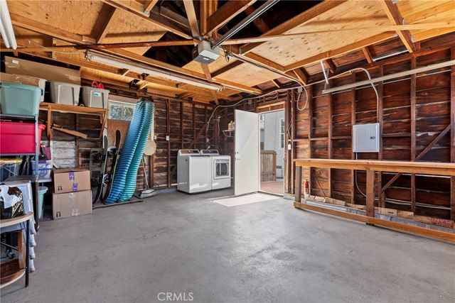 5960 Pepperwood Avenue, Lakewood, CA 90712