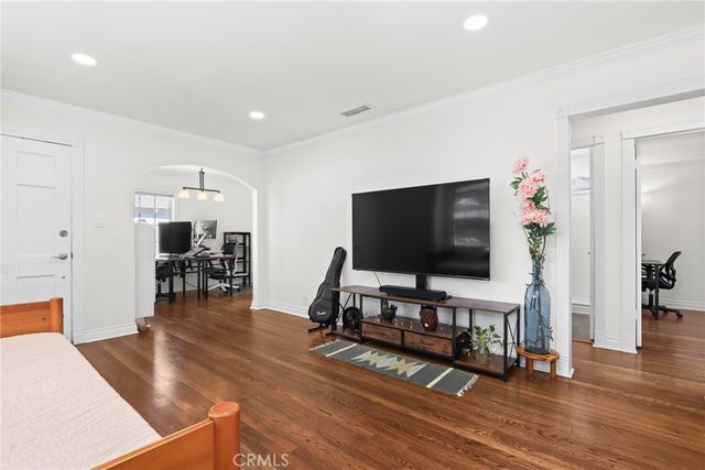 5960 Pepperwood Avenue, Lakewood, CA 90712