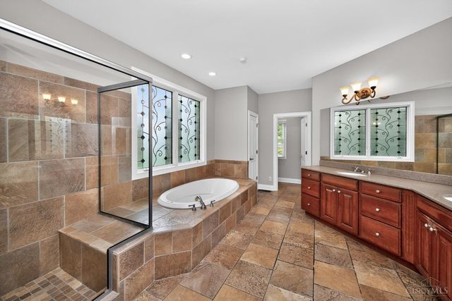 6607 Red Hawk Court, Hamilton Twp, OH 45039