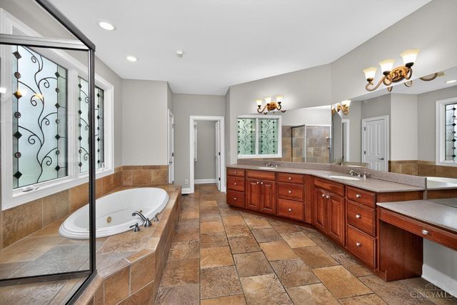 6607 Red Hawk Court, Hamilton Twp, OH 45039