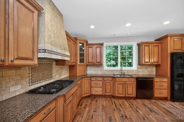 6607 Red Hawk Court, Hamilton Twp, OH 45039