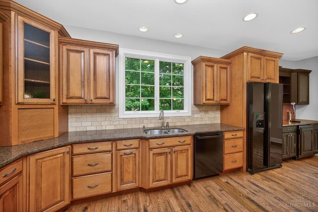 6607 Red Hawk Court, Hamilton Twp, OH 45039