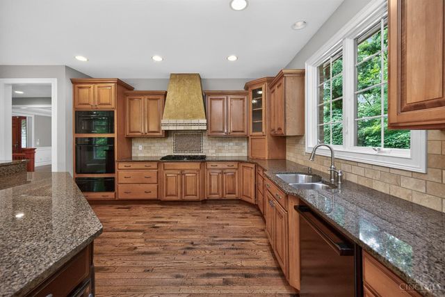 6607 Red Hawk Court, Hamilton Twp, OH 45039