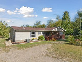 6838 Moreland Road, Jonesville, MI 49250