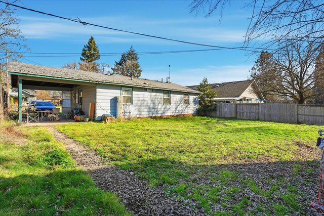 1378 NW Conklin Avenue, Grants Pass, OR 97526