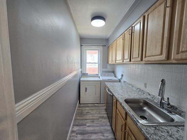 3 North Woodford St 2, Worcester, MA 01604