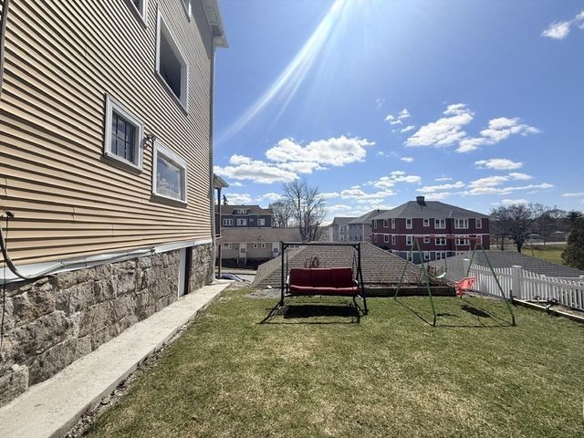 3 North Woodford St 2, Worcester, MA 01604