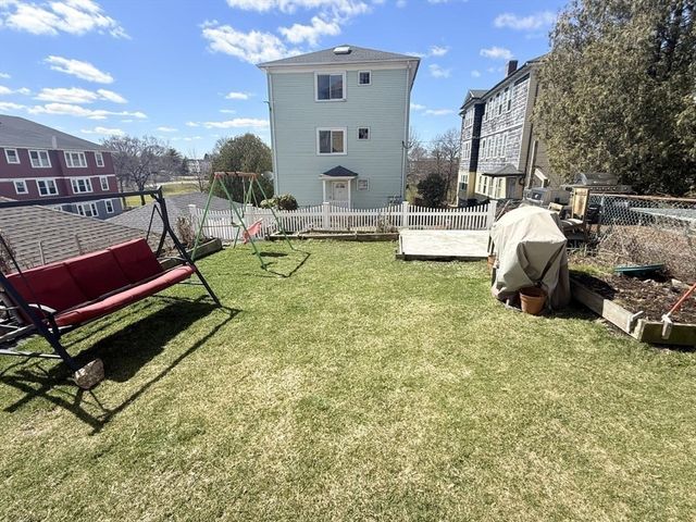 3 North Woodford St 2, Worcester, MA 01604