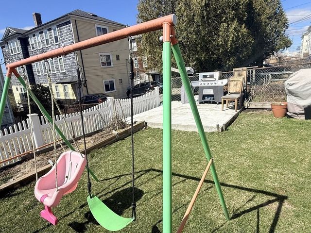 3 North Woodford St 2, Worcester, MA 01604