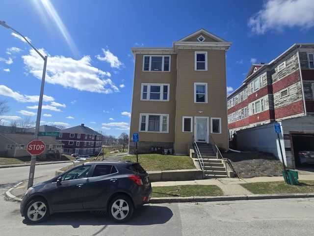 3 North Woodford St 2, Worcester, MA 01604