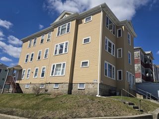 3 North Woodford St 2, Worcester, MA 01604