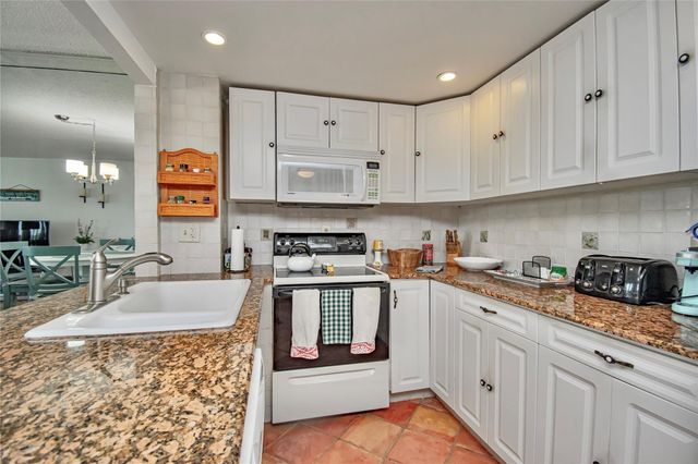 3540 Ocean Boulevard 303, Palm Beach, FL 33480