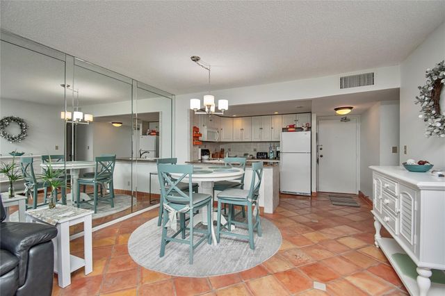 3540 Ocean Boulevard 303, Palm Beach, FL 33480
