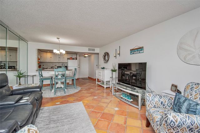 3540 Ocean Boulevard 303, Palm Beach, FL 33480