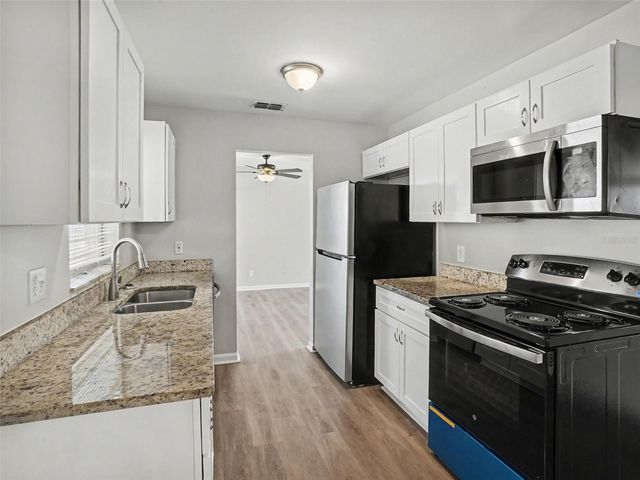 555 THOMAS JEFFERSON WAY, Orlando, FL 32809