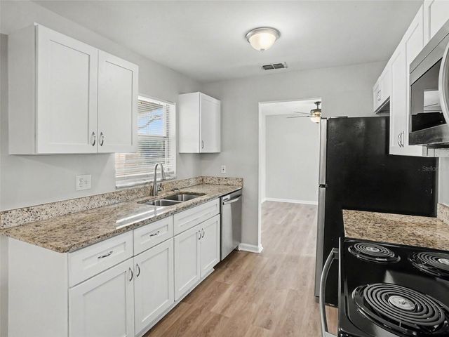 555 THOMAS JEFFERSON WAY, Orlando, FL 32809