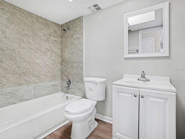 555 THOMAS JEFFERSON WAY, Orlando, FL 32809