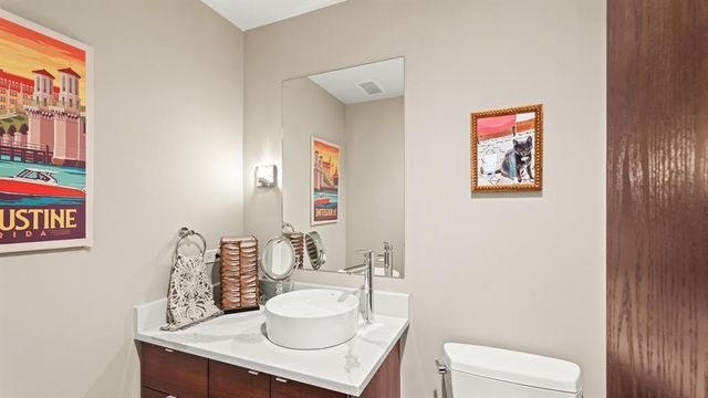 5900 Mosteller Drive 104, Oklahoma City, OK 73112