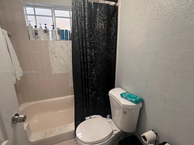 11053 W Okeechobee Rd 102, Hialeah Gardens, FL 33018