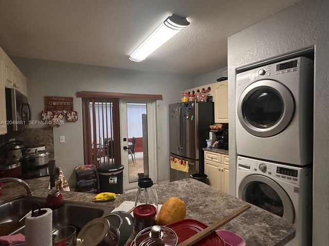 11053 W Okeechobee Rd 102, Hialeah Gardens, FL 33018