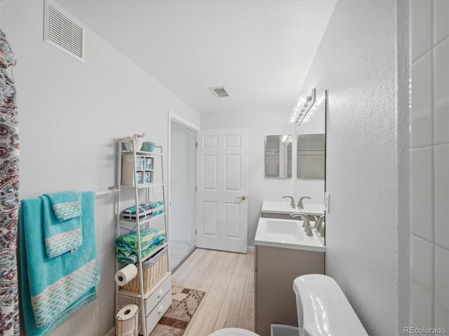 8745 W Berry Avenue 101, Littleton, CO 80123