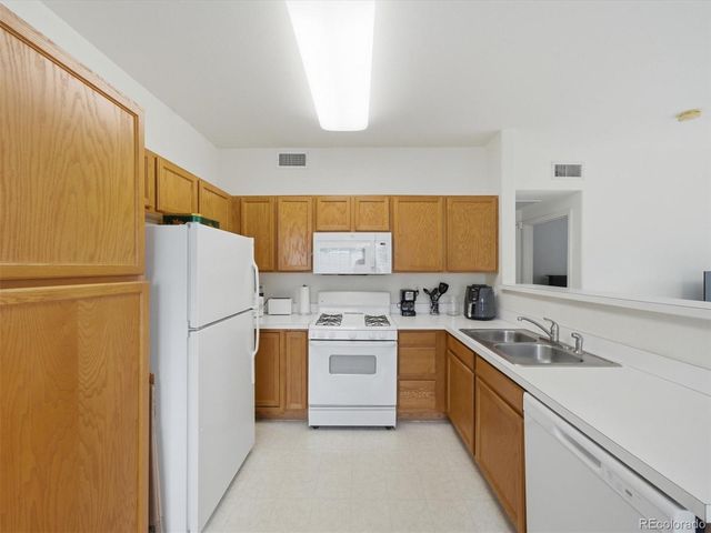 8745 W Berry Avenue 101, Littleton, CO 80123