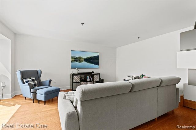 1001 W Jefferson Avenue 24D, Detroit, MI 48226