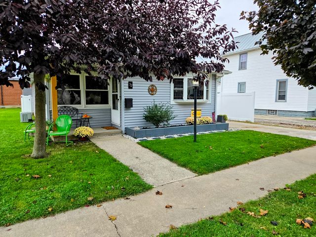 32 N Walnut Street, Manteno, IL 60950