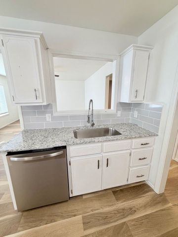 506 Cormay Court B, Springdale, AR 72764