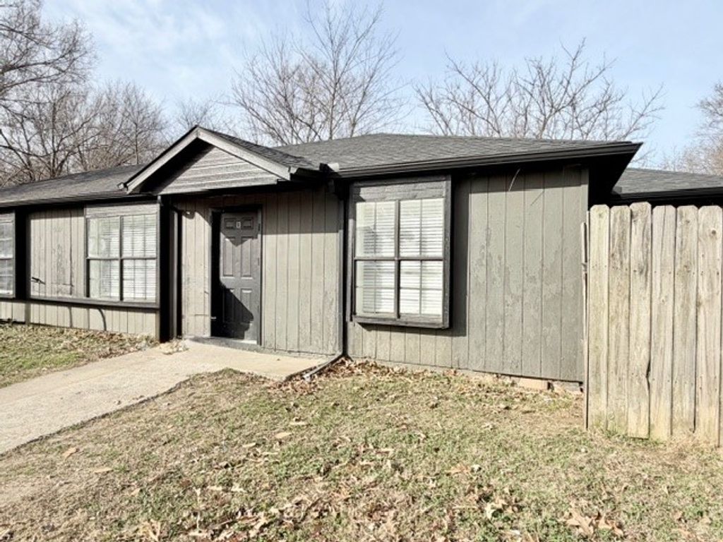 506 Cormay Court B, Springdale, AR 72764