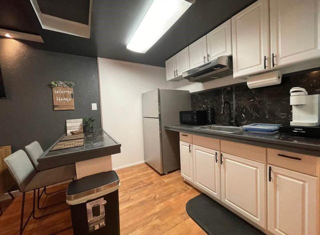 7908 W ELM STREET, Tampa, FL 33615