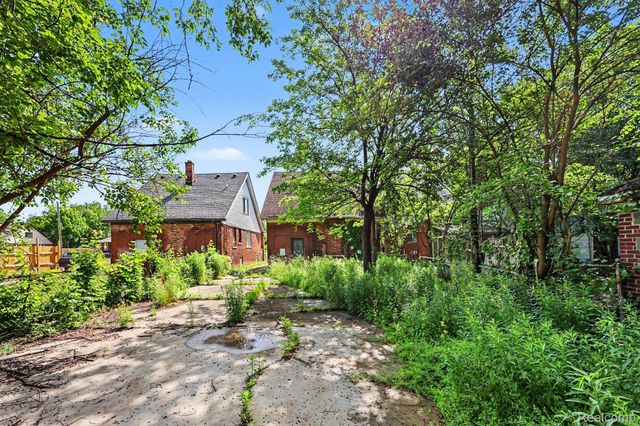 19539 Hickory Street, Detroit, MI 48205