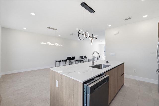 8460 MODANO PLACE, Tampa, FL 33614