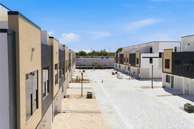 8460 MODANO PLACE, Tampa, FL 33614