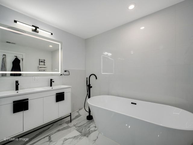 13147 Windward Trail, Orland Park, IL 60462