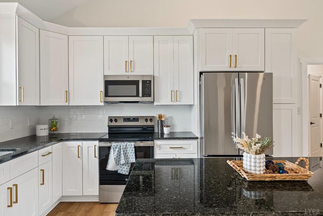 157 Fox Hall Dr, Amherst, VA 24521