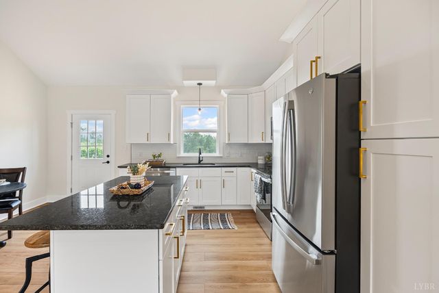 157 Fox Hall Dr, Amherst, VA 24521