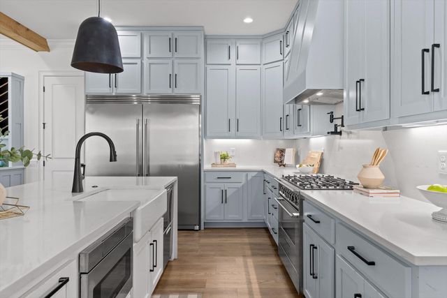 8293 Mountain Laurel Trail, Signal Mountain, TN 37377