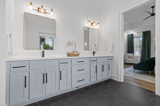 8293 Mountain Laurel Trail, Signal Mountain, TN 37377