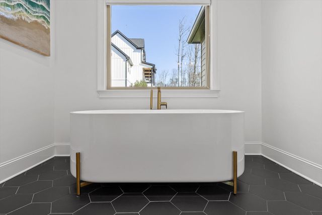 8293 Mountain Laurel Trail, Signal Mountain, TN 37377