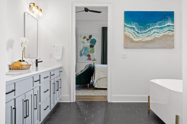 8293 Mountain Laurel Trail, Signal Mountain, TN 37377