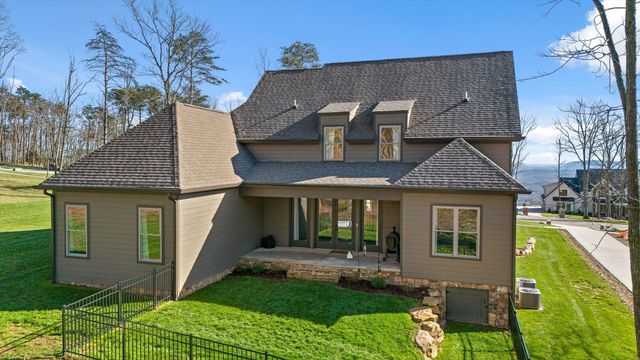 8293 Mountain Laurel Trail, Signal Mountain, TN 37377