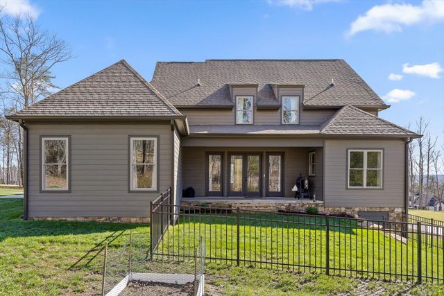 8293 Mountain Laurel Trail, Signal Mountain, TN 37377