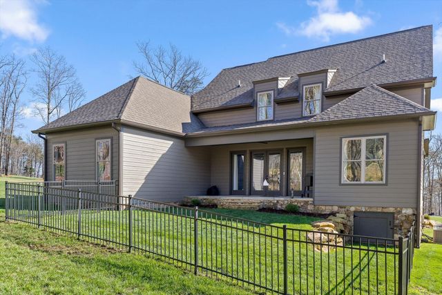 8293 Mountain Laurel Trail, Signal Mountain, TN 37377