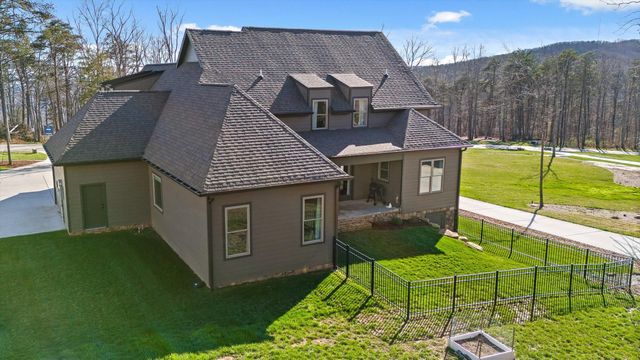 8293 Mountain Laurel Trail, Signal Mountain, TN 37377