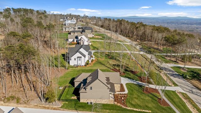 8293 Mountain Laurel Trail, Signal Mountain, TN 37377