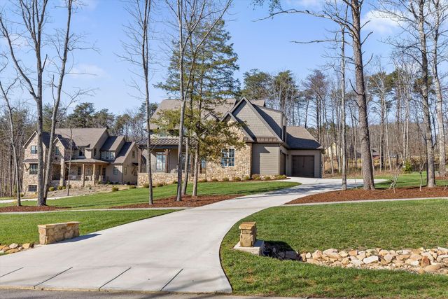 8293 Mountain Laurel Trail, Signal Mountain, TN 37377