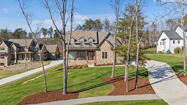 8293 Mountain Laurel Trail, Signal Mountain, TN 37377