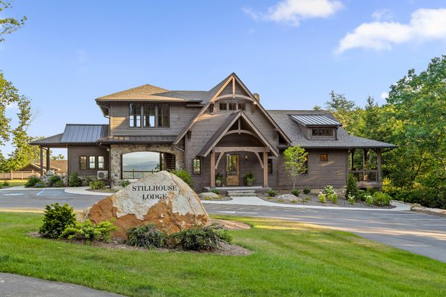 8293 Mountain Laurel Trail, Signal Mountain, TN 37377